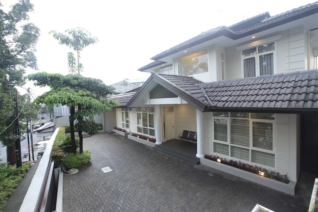 Dago 207 Hotel บันดุง ภายนอก รูปภาพ